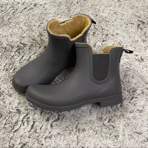 Chooka Women's Eastlake Chelsea Rubber Booties - Grey size 9